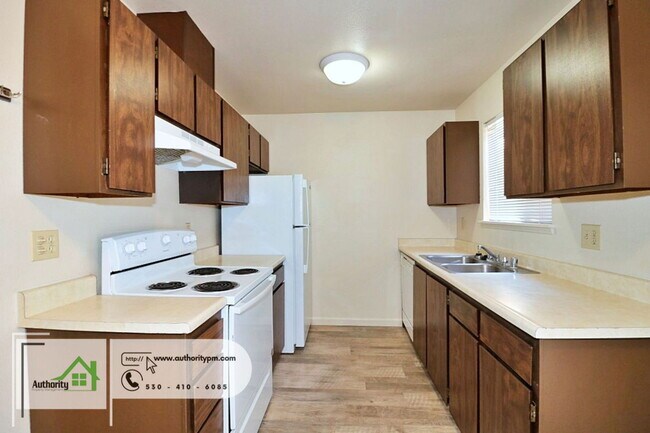 Building Photo - 333 Boulder Creek Dr
