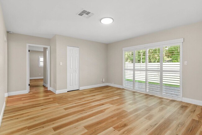 Building Photo - Renovated Winter Park Pines Home for Lease