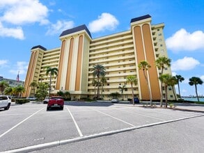Building Photo - 4775 Cove Cir