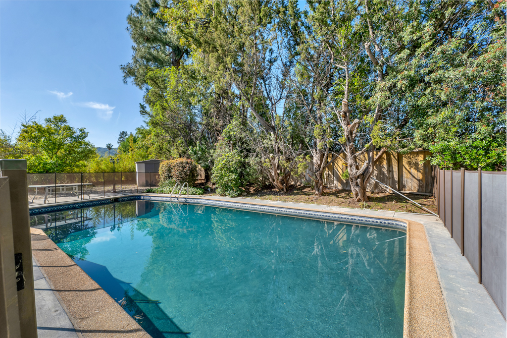 Building Photo - 4615 Arriba Dr