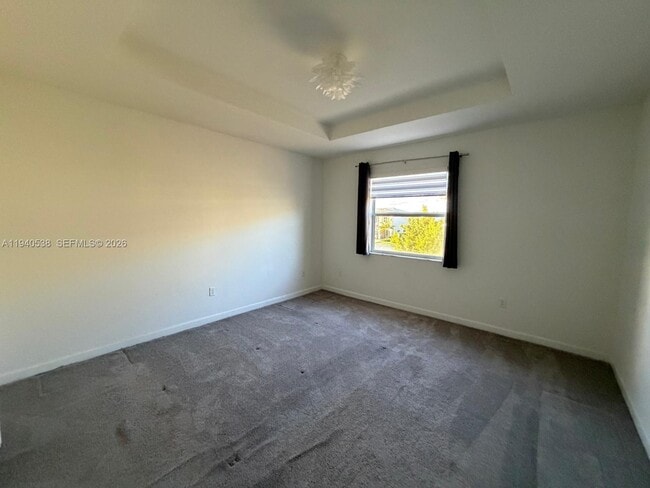 Building Photo - 2631 SE 11th St