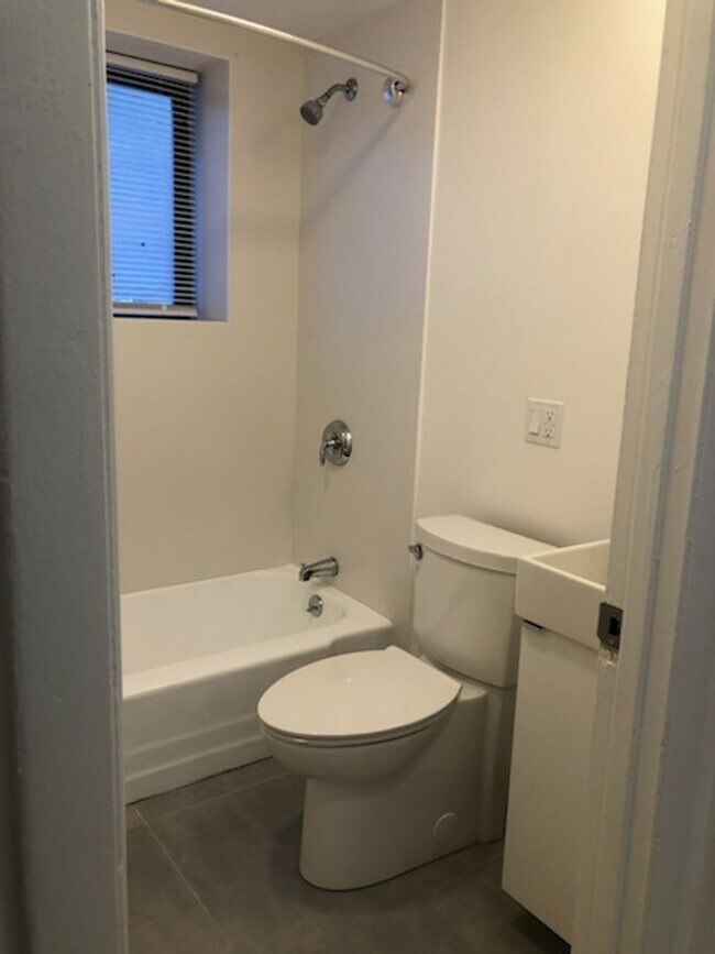 Building Photo - 44 Parker Hill Ave