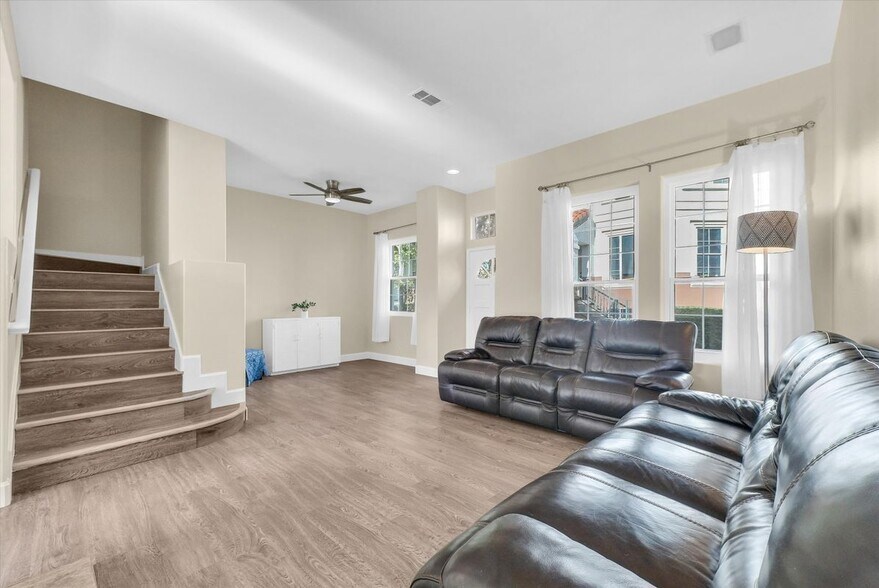 Building Photo - 2861 Ballesteros Ln