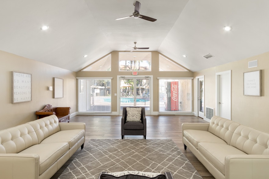 Casa Grande Apartments 425455 E Washington Ave Escondido CA 92025