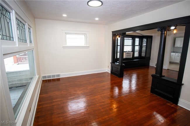 Building Photo - 6828 Indiana Ave