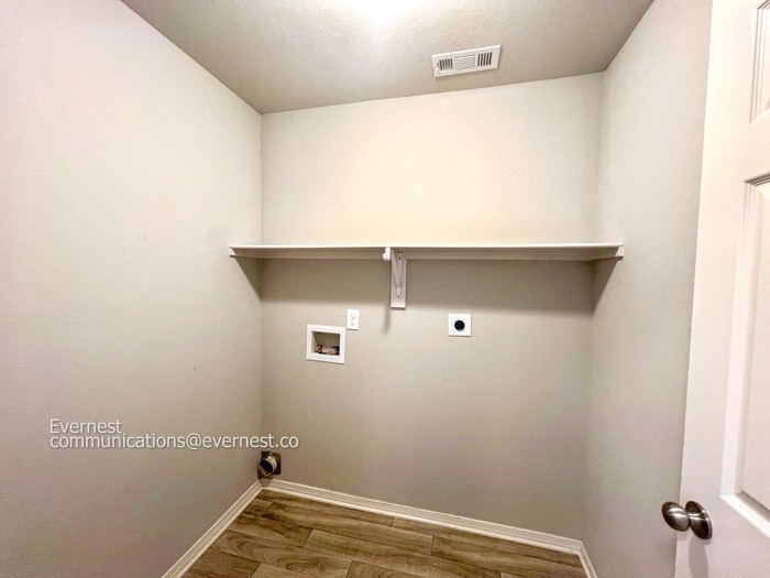 Building Photo - 1137 Santa Fe Trl