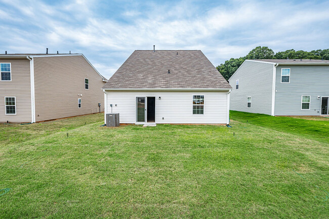 Building Photo - 203 Wintersweet Wy