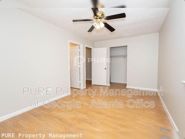 Building Photo - 7208 Crestside Dr