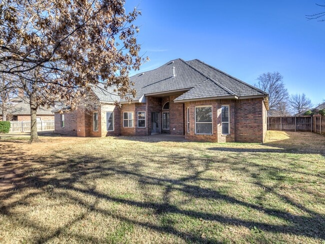 Building Photo - Updated home in Cobblestone Park- Deer Creek Schools + 4 bedrooms + 3.5 bathrooms
