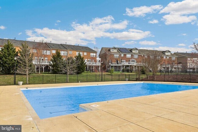 Building Photo - 208 Bottsford Ave