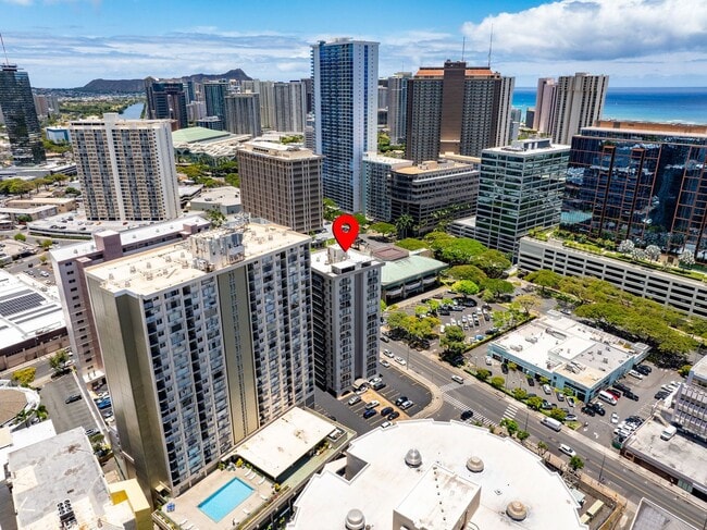 Building Photo - Coty Tower 703