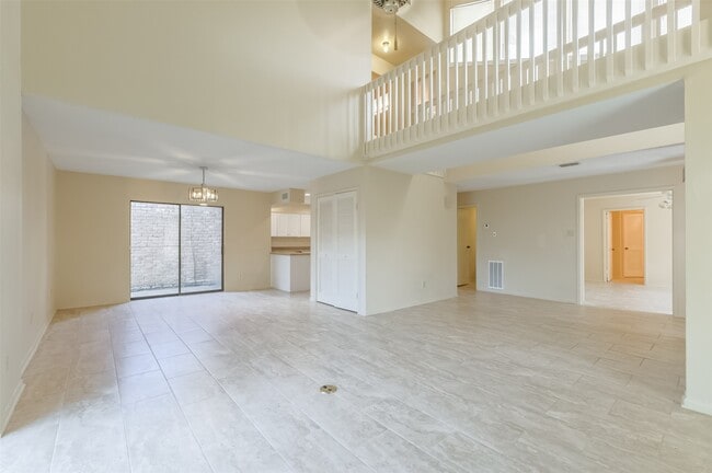 Building Photo - 514 Shady Dale Dr