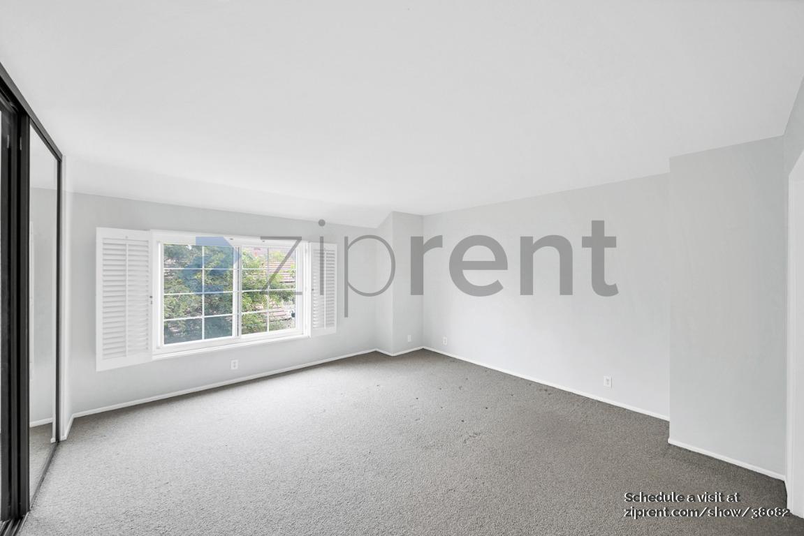 Building Photo - 76 Timber Run