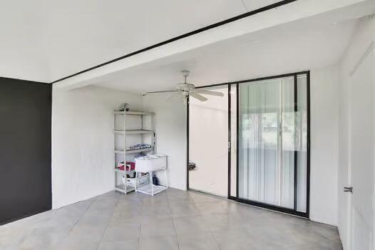 Building Photo - 7850 Lago Del Mar Dr