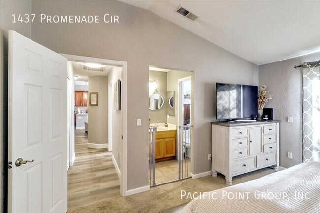 Building Photo - 1437 Promenade Cir