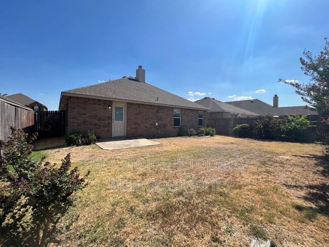 Building Photo - 2421 Clairborne Dr
