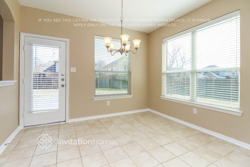 Building Photo - 3168 Kingswood Ct