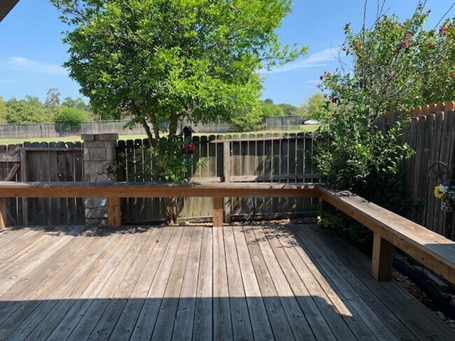 Building Photo - 1922 20th St