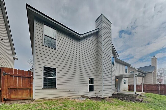 Building Photo - 2693 Austin Ridge Dr NE