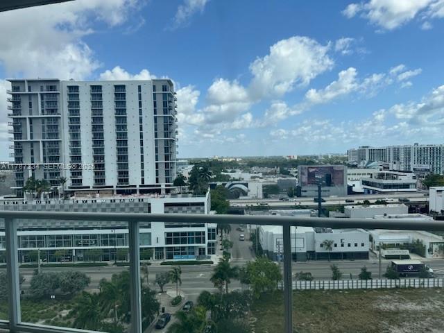 Building Photo - 3451 NE 1st Ave