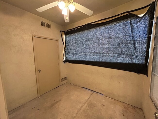 Building Photo - Cozy 2 Bedroom 2 Bathroom Summerlin Condo!