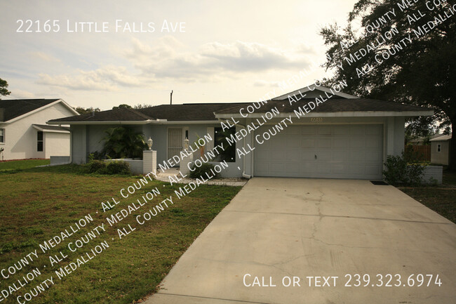 Primary Photo - Spacious 2 Bedroom 2 Bathroom 2 Car Garage...