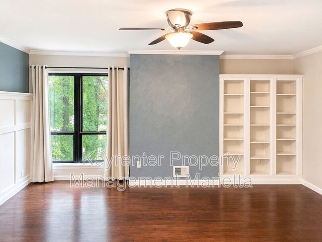 Building Photo - 510 E Ponce de Leon Ave