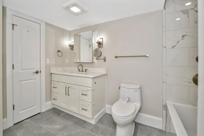 Building Photo - 125 Coolidge Ave