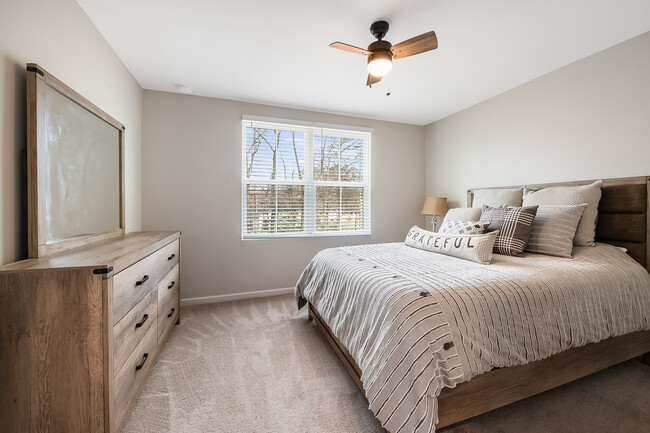 Building Photo - 1516 Indigo Creek Dr