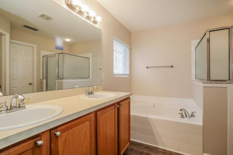 Building Photo - 3854 Pebble Brooke Circle South