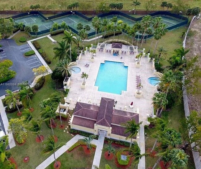 Building Photo - 14765 SW 132nd Pl