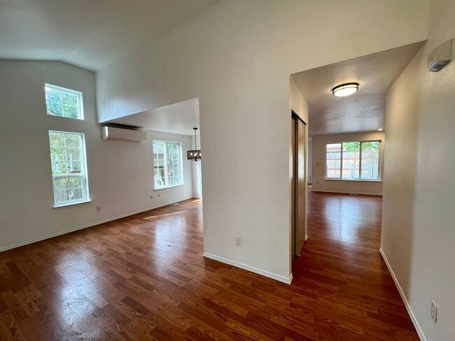 Building Photo - Move-In Special! Remodeled Rambler with La...