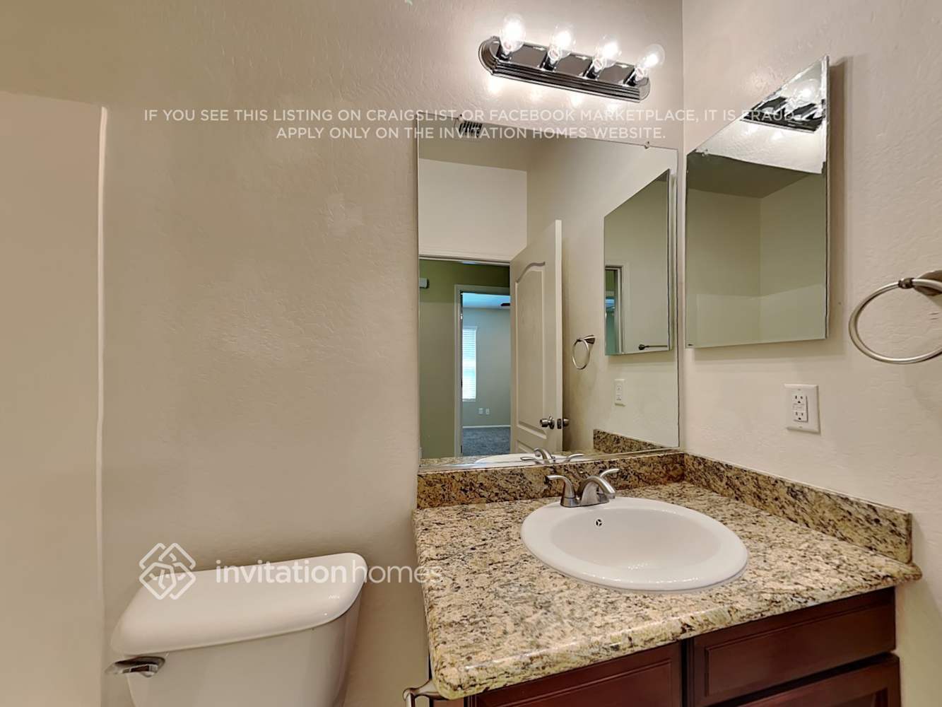 Building Photo - 1690 E Nancy Ave