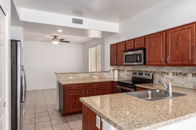 Building Photo - Ahwatukee Foothills Home in Prime Location!
