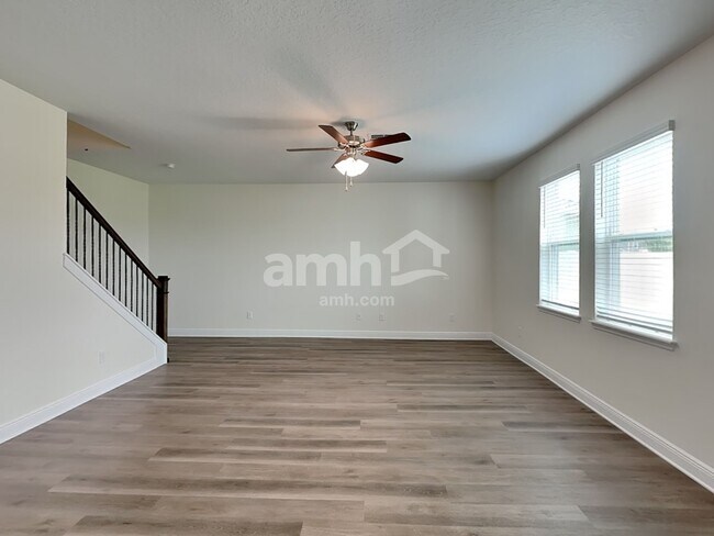 Building Photo - 1045 Heavenly Dr
