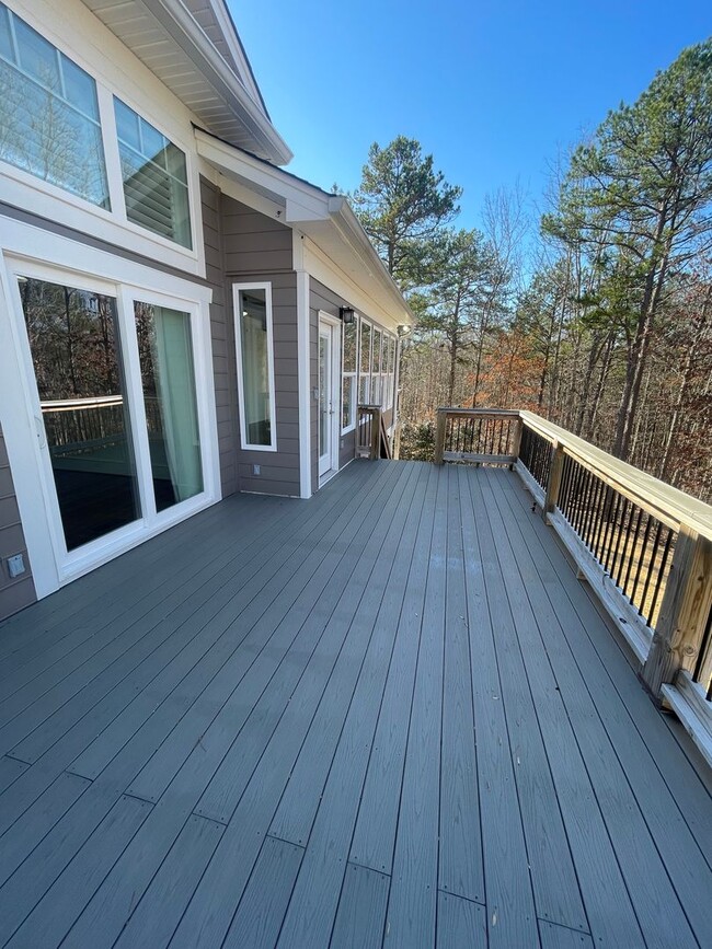 Building Photo - 4 Bedroom Soddy Daisy Rental Property with...