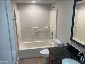 Building Photo - 3145 E Flamingo Rd