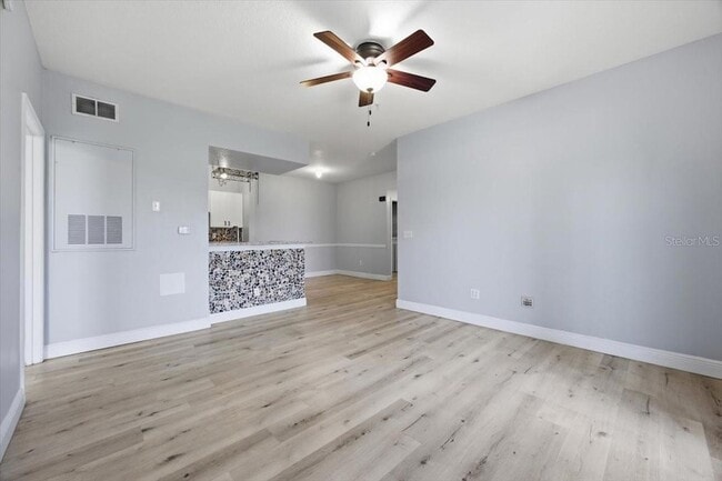 Building Photo - 14353 Fredricksburg Dr