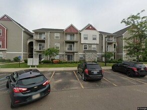 Building Photo - Fenton Fully-Furnished 2-Bedroom Apartment Available!