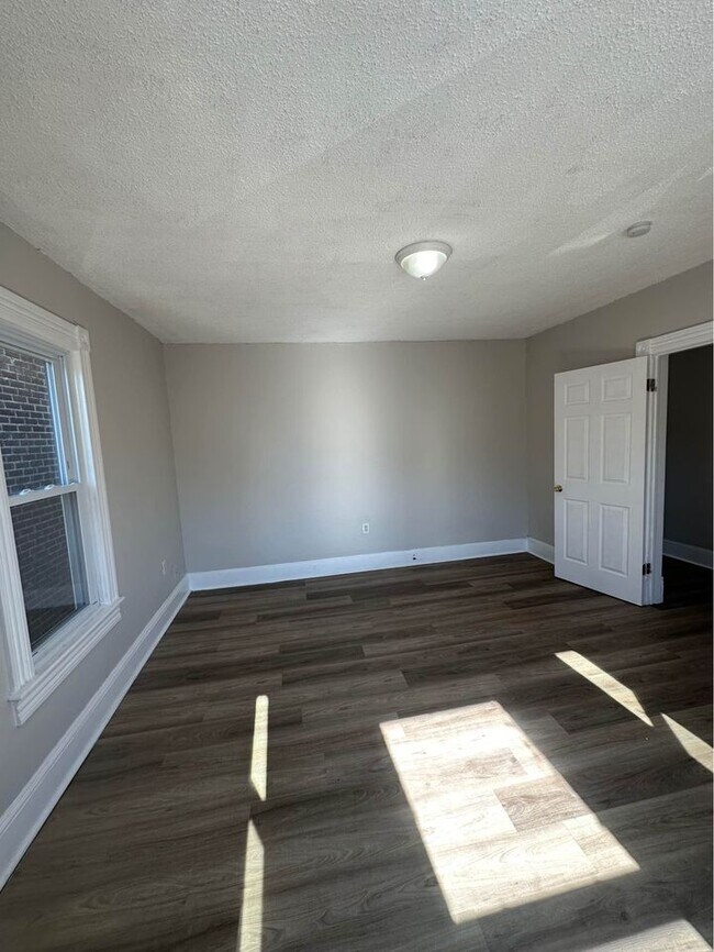 Building Photo - 1328 Pittston Ave