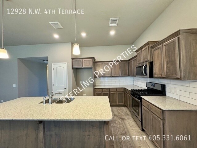 Building Photo - 12928 NW 4th Terrace