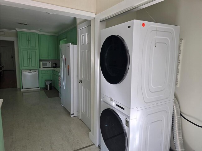 Building Photo - 4213 Ramsey Ave