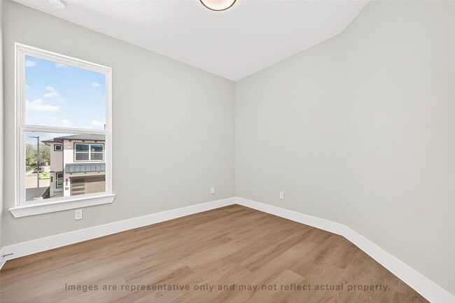 Building Photo - 10719 Mason Rd