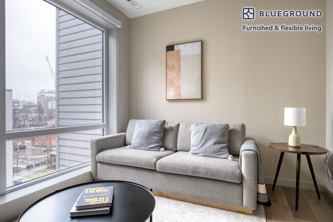 Building Photo - 1550 Soldiers Fld Rd