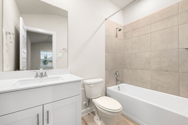 Building Photo - 6611 Castella Dr