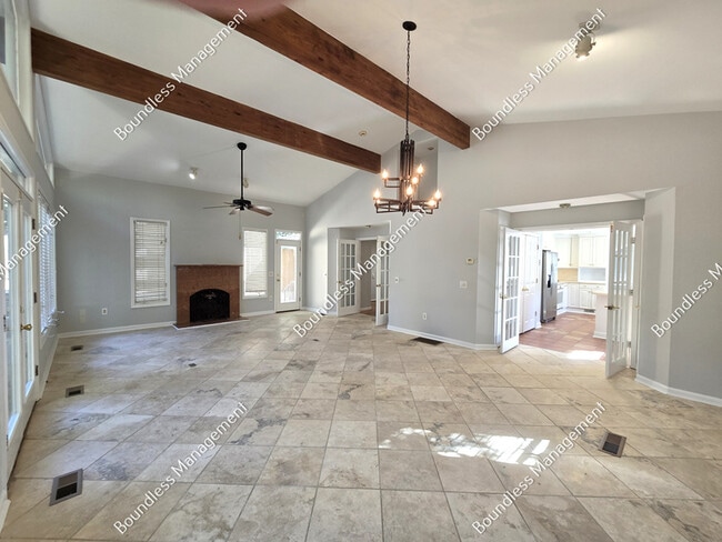 Building Photo - 1376 Normandy Dr NE