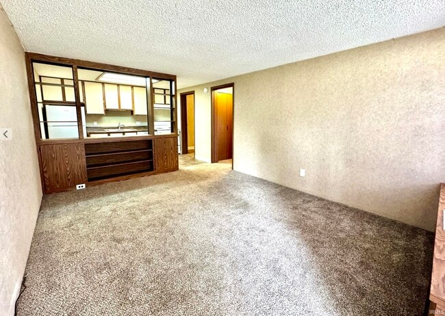 Building Photo - 2302 S Brandon Ct