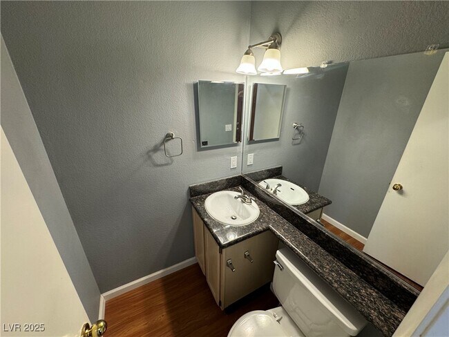 Building Photo - 10041 Dove Ridge Dr