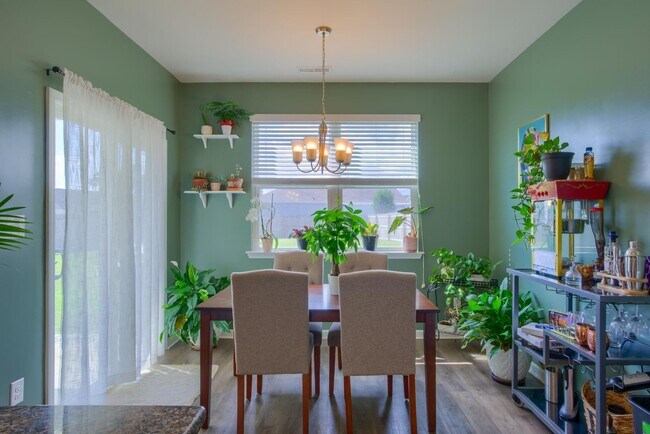 Building Photo - Charming 3-Bedroom Home for Rent in The Pr...