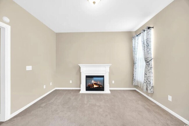 Building Photo - 414 Carriage Lake Dr